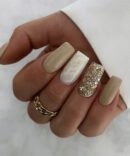 Nude glam