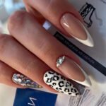 White Glam | Oval Press On Nails | HerNails